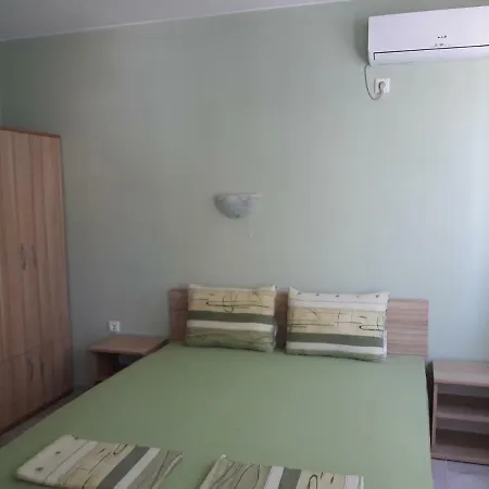Guest house Къща Веселина *