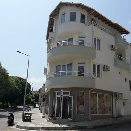 Къща Веселина Guest house *